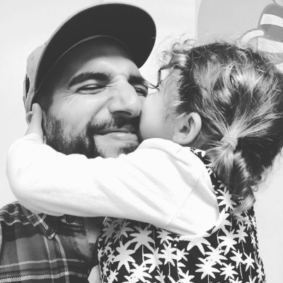 Jaclyn Stein's daughter, Claire, kissing Ariel Helwani.